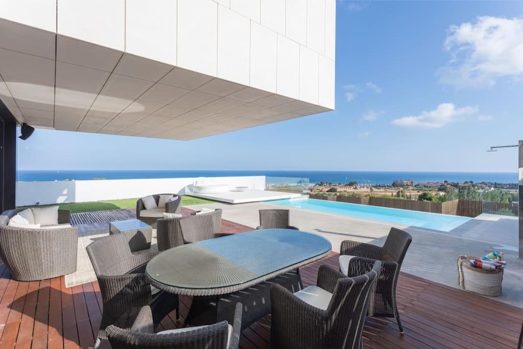 La Villa Blanca Luxury Villa Barcelona & Costa Brava Sant Vicenc de Montalt Exterior photo