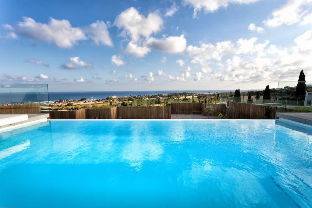 La Villa Blanca Luxury Villa Barcelona & Costa Brava Sant Vicenc de Montalt Exterior photo