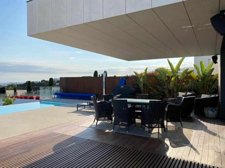 La Villa Blanca Luxury Villa Barcelona & Costa Brava Sant Vicenc de Montalt Exterior photo